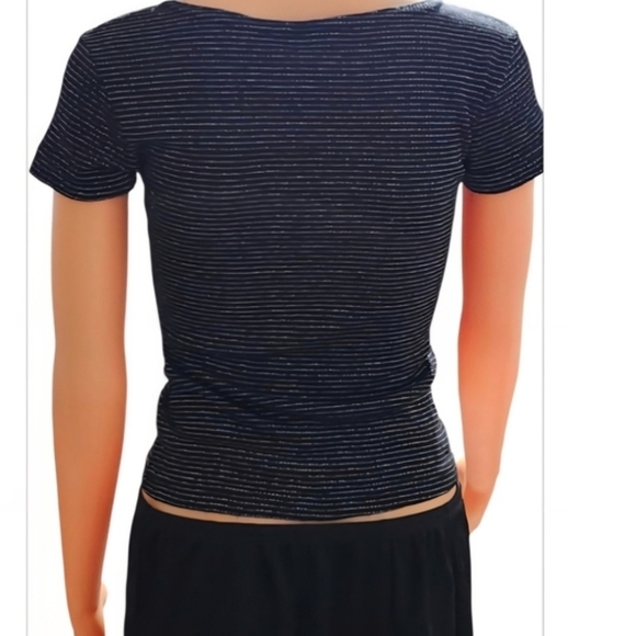 Elegant Black and Silver Striped Short Sleeve Top. Size S . - Picture 5 of 8